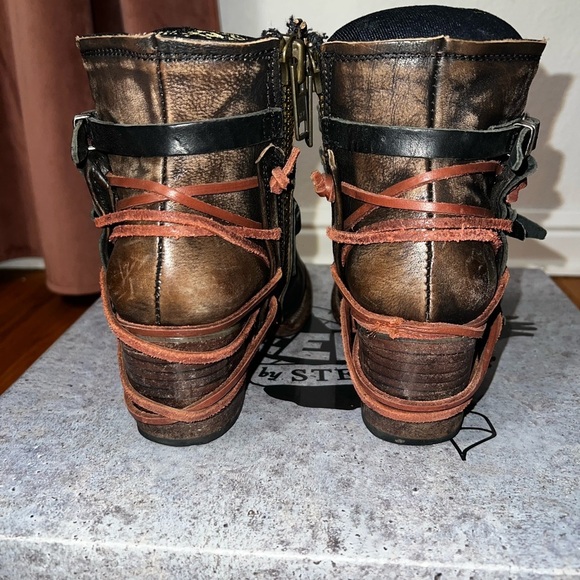 Freebird Crue Strappy Distressed Leather Boots Black Size 7 - Picture 4 of 7